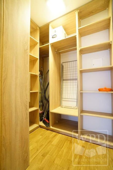 Big Apartment - Old Town - 3 Rooms - Private Parking 弗罗茨瓦夫 外观 照片
