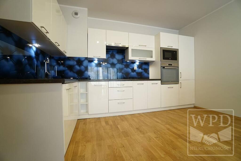 Big Apartment - Old Town - 3 Rooms - Private Parking 弗罗茨瓦夫 外观 照片